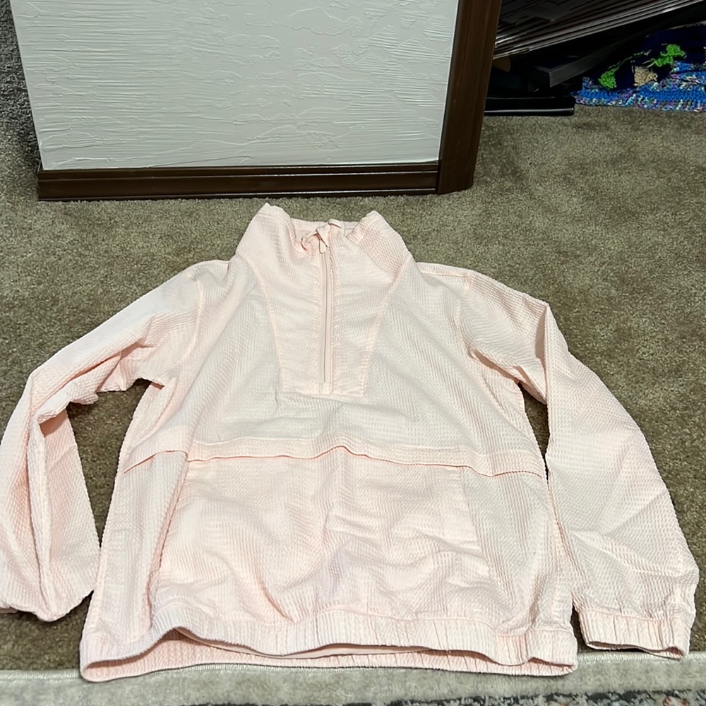 Lululemon Pink Pack Light Pull Over Half Zip size 6
